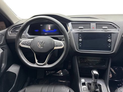 Used 2023 Volkswagen Tiguan SE w/ Panoramic Sunroof Package FWD image 56
