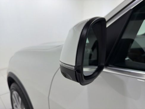 Used 2026 BMW X5 xDrive40i w/ Climate Comfort Package image 9