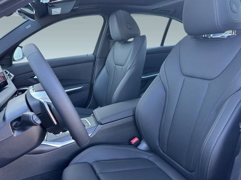 Used 2025 BMW 330i xDrive Sedan w/ Convenience Package image 4