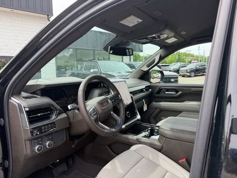 New 2026 GMC Yukon Elevation AWD/4WD image 13