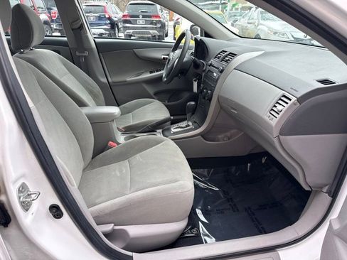 Used 2010 Toyota Corolla LE image 17