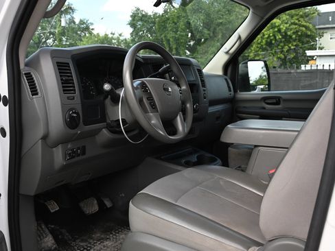 Used 2021 Nissan NV 2500 SV RWD image 10