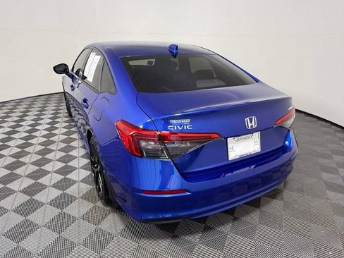 Used 2024 Honda Civic Sport image 4