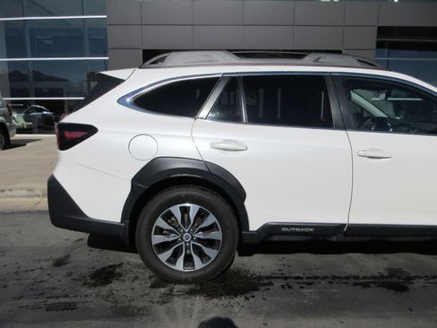Used 2023 Subaru Outback Limited XT AWD/4WD image 11
