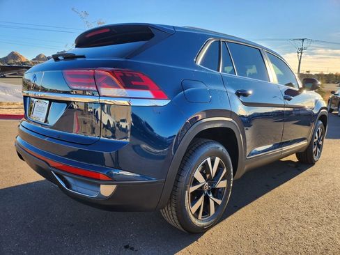 Used 2022 Volkswagen Atlas Cross Sport SE image 4