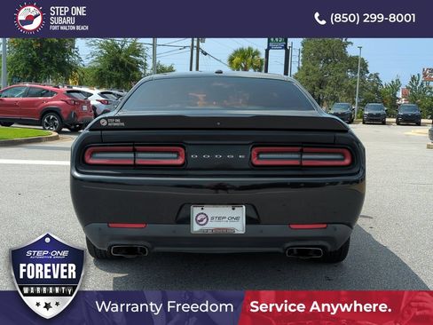 Used 2019 Dodge Challenger R/T RWD image 6