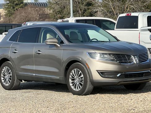 Used 2016 Lincoln MKX Select w/ Select Plus Package image 10