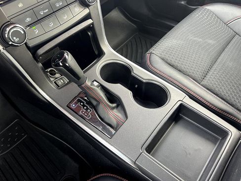 Used 2015 Toyota Camry SE image 17