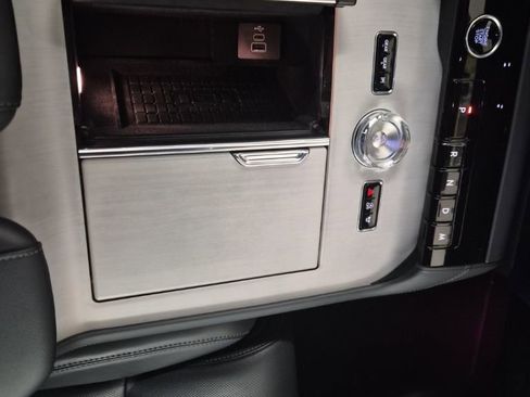 Used 2025 Lincoln Navigator Reserve w/ Jet Appearance Package image 33