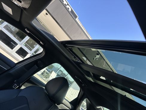 Used 2023 Kia K5 GT-Line image 11