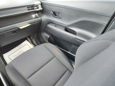 New 2026 Hyundai Kona SE image 13