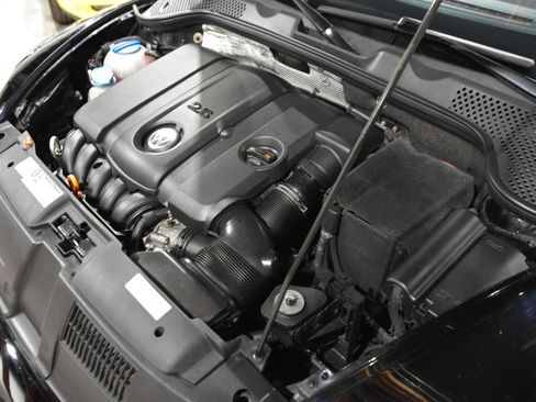 Used 2012 Volkswagen Beetle 2.5 image 31