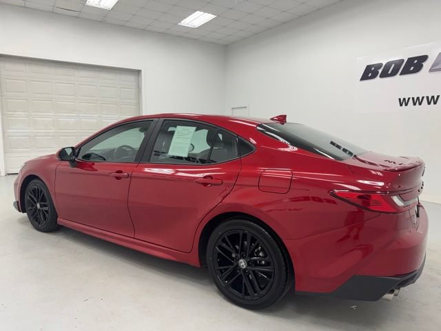 Used 2025 Toyota Camry SE FWD image 7