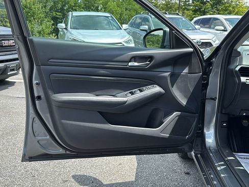 Used 2020 Nissan Altima 2.5 S FWD image 11