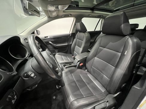 Used 2011 Volkswagen Jetta TDI image 18