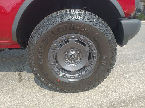 New 2025 Ford Bronco 4-Door w/ Sasquatch Package image 8