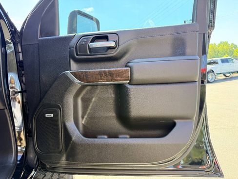 Used 2021 GMC Sierra 2500 Denali w/ Denali Ultimate Package AWD/4WD image 41
