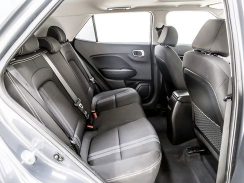 Used 2023 Hyundai Venue SEL FWD image 35