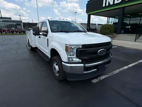 Used 2021 Ford F350 XL w/ Power Equipment Group AWD/4WD image 3