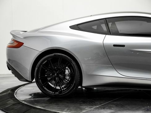 Used 2014 Aston Martin Vanquish Coupe image 17