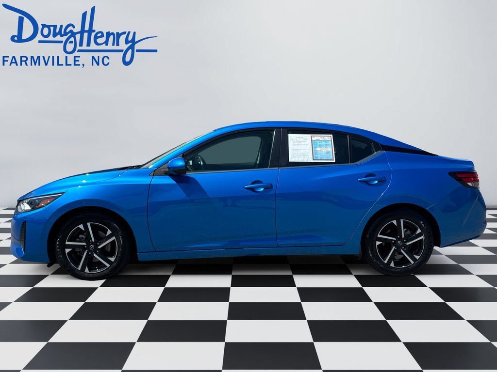 Used 2024 Nissan Sentra SV FWD image 2