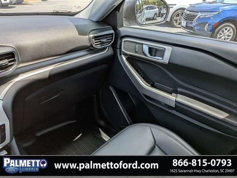 Used 2022 Ford Explorer XLT w/ Equipment Group 202A RWD image 17