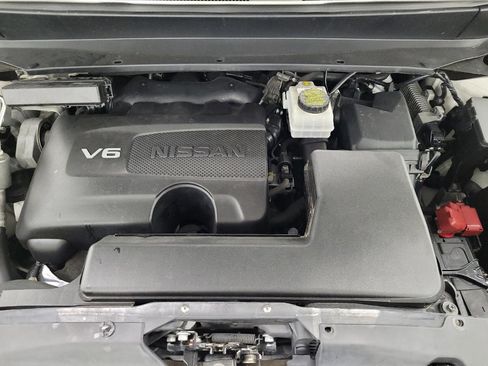 Used 2019 Nissan Pathfinder Platinum image 30