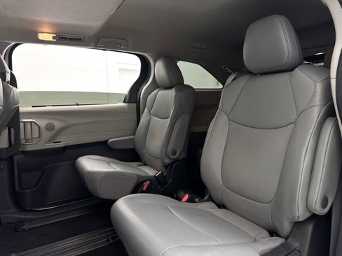 Used 2023 Toyota Sienna XLE w/ Protection Package (TMS) FWD image 28