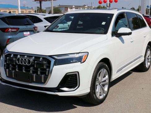 Used 2025 Audi Q7 3.0T Premium Plus image 2