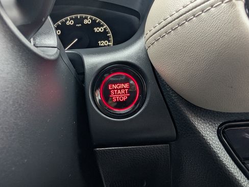 Used 2024 Honda HR-V LX image 29