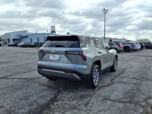 Used 2025 Chevrolet Equinox LT FWD image 18