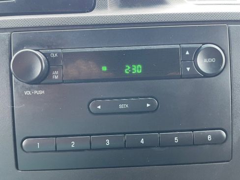 Used 2011 Ford E-250 and Econoline 250 w/ Commercial Cargo Van Pkg image 17