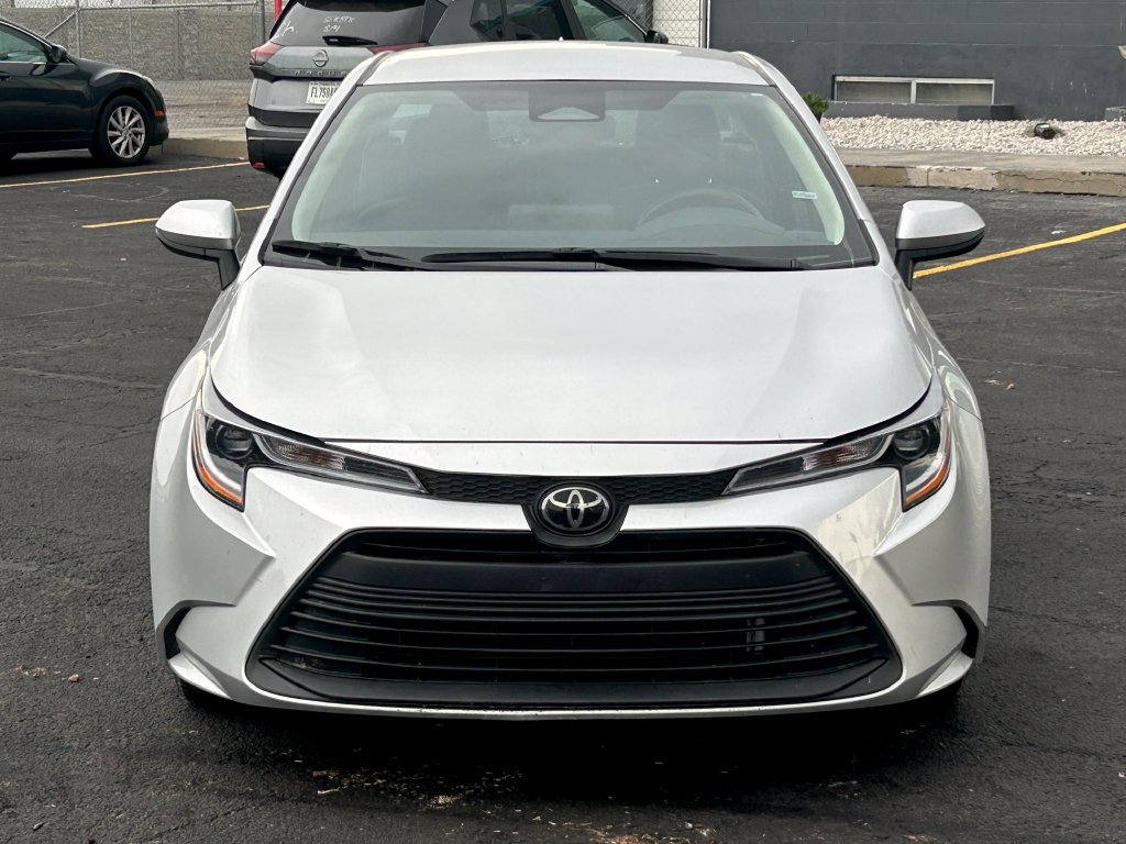 Used 2025 Toyota Corolla LE FWD image 8