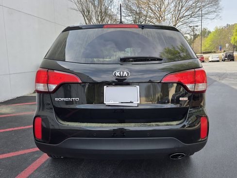 Used 2015 Kia Sorento LX image 6