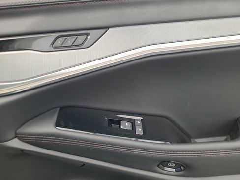 New 2025 Jeep Wagoneer S Launch Edition image 31