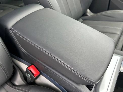 Certified 2025 Audi Q5 Prestige AWD/4WD image 37
