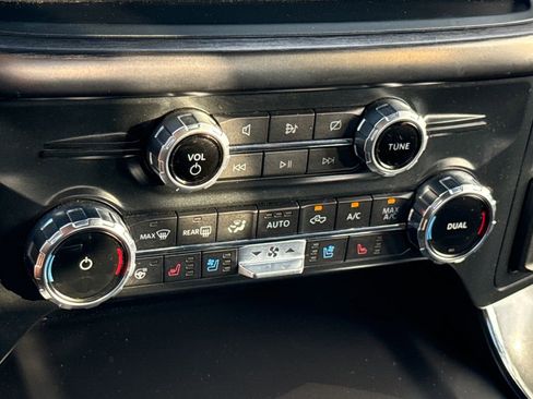 Used 2022 Ford F150 Lariat w/ Equipment Group 502A High image 23