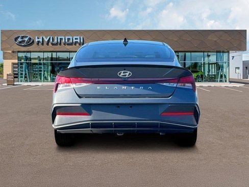 New 2025 Hyundai Elantra Sport image 6