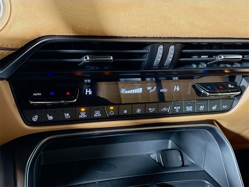 Used 2024 MAZDA CX-90 3.3 Turbo S w/ Premium Plus image 13