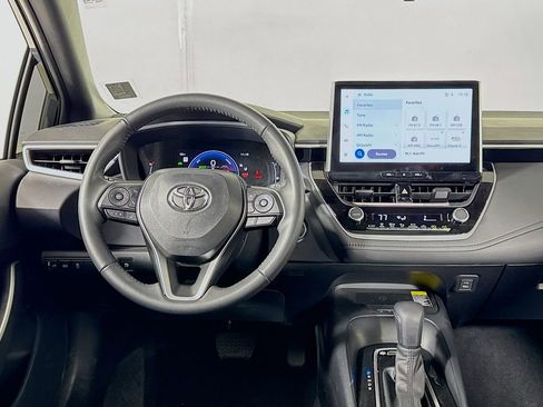 Used 2025 Toyota Corolla SE w/ SE Premium Package FWD image 25