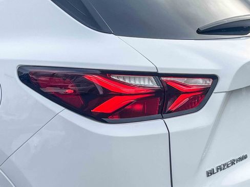 Used 2019 Chevrolet Blazer Premier w/ Sun and Wheels Package image 8