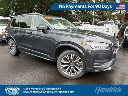 Used 2022 Volvo XC90 T5 Momentum w/ Climate Package