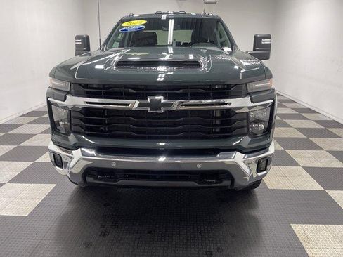 Used 2025 Chevrolet Silverado 3500 LT w/ Safety Package AWD/4WD image 6