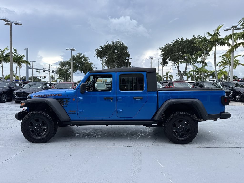 Used 2023 Jeep Gladiator Mojave AWD/4WD image 27