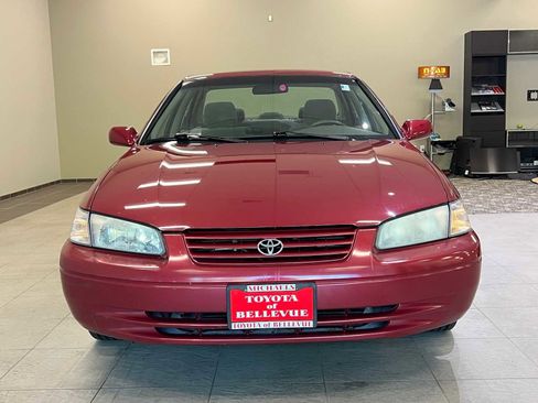 Used 1998 Toyota Camry LE image 8