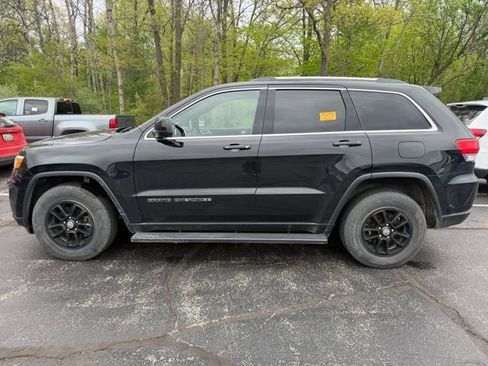 Used 2019 Jeep Grand Cherokee Laredo w/ Security & Convenience Group AWD/4WD image 6