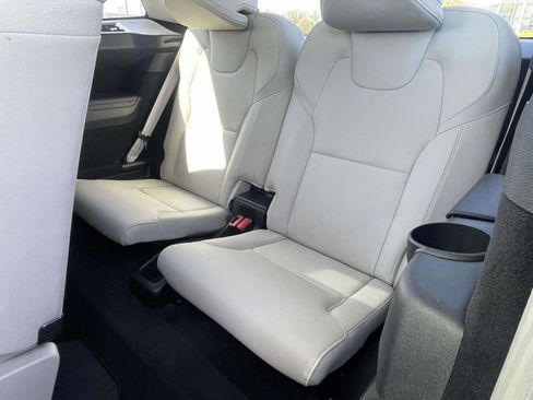 Certified 2024 Volvo XC90 T8 Plus w/ Protection Package Premier image 11