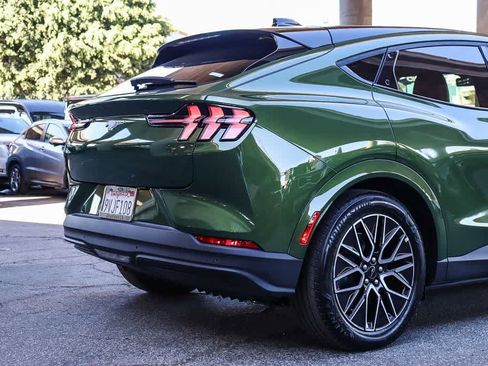 Used 2025 Ford Mustang Mach-E Premium image 9