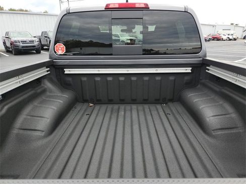 New 2026 Nissan Frontier SV w/ SV Convenience Package image 6