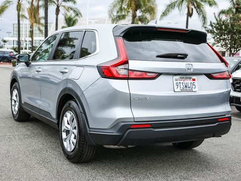 Used 2025 Honda CR-V LX image 8